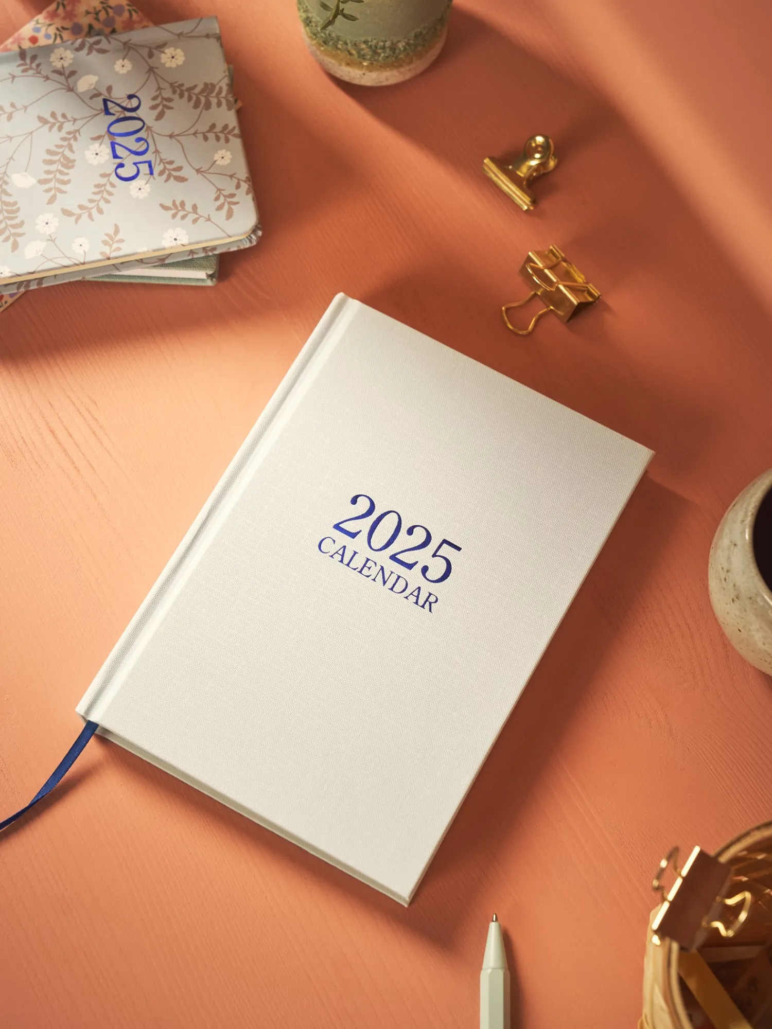 Outlet Kalender 2025 Skrivesaker