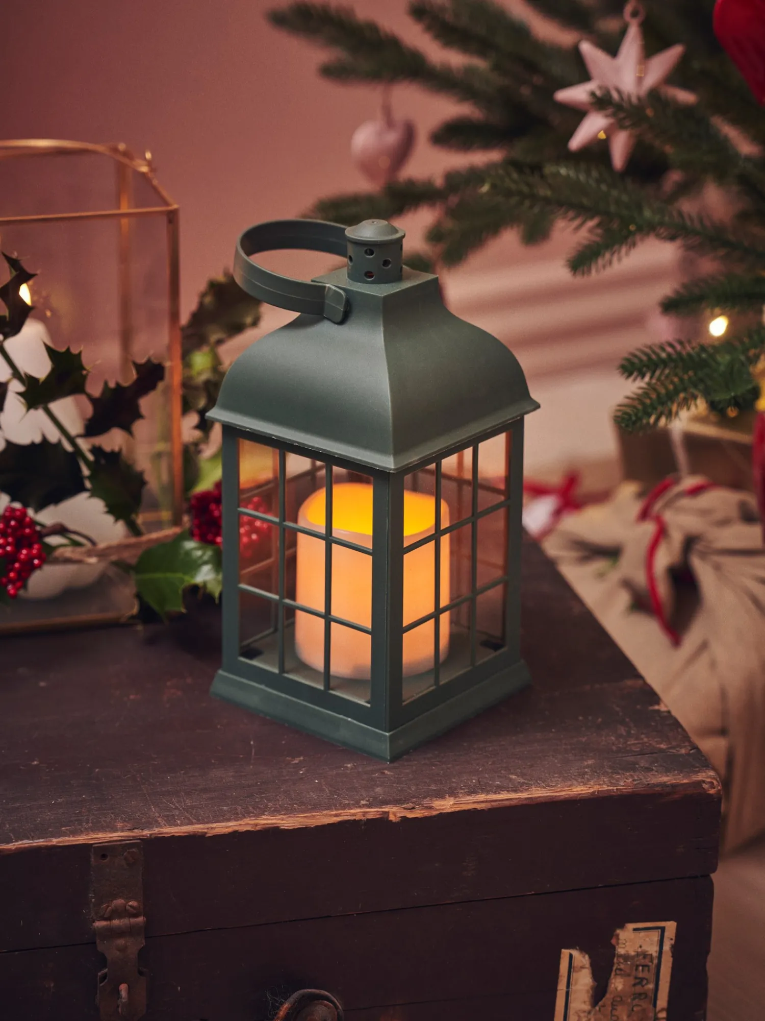 Clearance Lanterne Med LED-lys Lysestaker