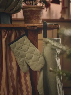 Clearance Lekegrytevott For Barn Kostymer