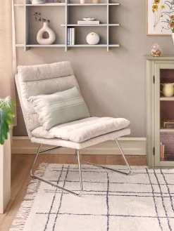 Lenestol Med Boucléstoff Stoler