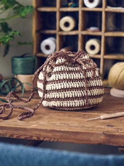 Discount Pose Med Snor På Farten