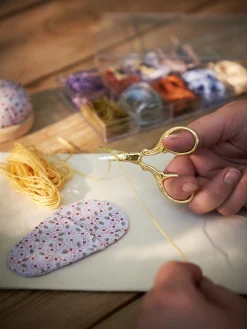 Best Saks Garn Og Sytilbehør